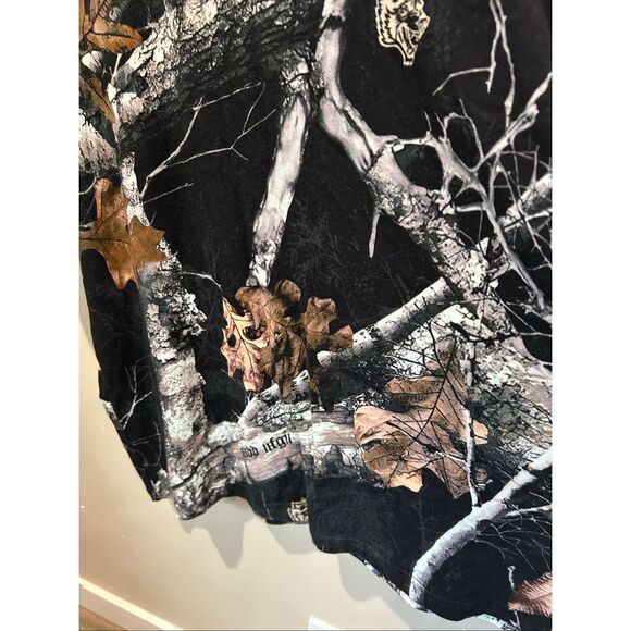 DARC SPORTS WOLVES TEE - Picture 7 of 10